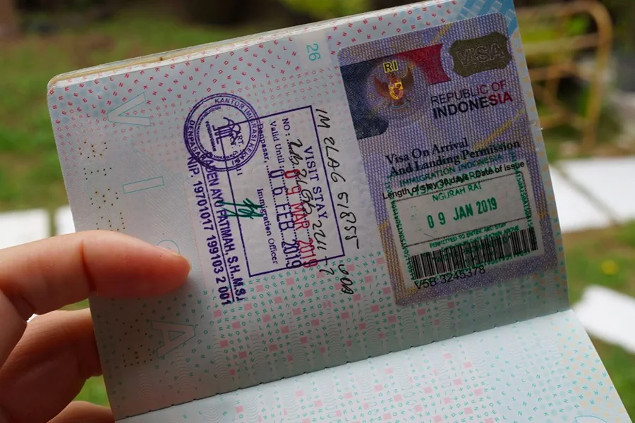 Нужно ли посещать консульство при оформлении визы на Бали?