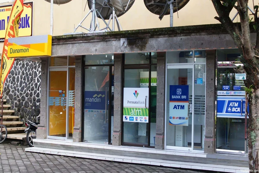 Банки в Индонезии: Permata, BNI, Mandiri. Как открыть счет россиянам?