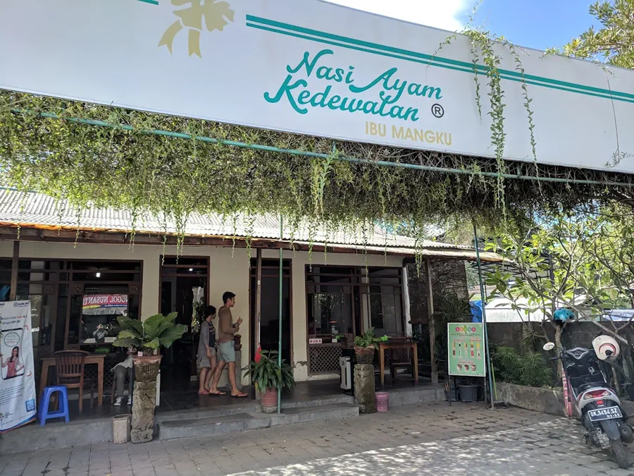 Nasi Ayam Kedewatan Ibu Mangku
